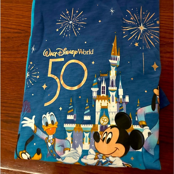 Disney 50th men’s t-shirt - Picture 2 of 4